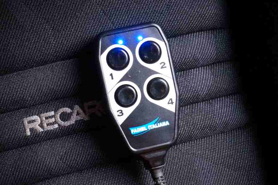 4 button control unit to navigate the lowering turning seat base